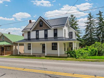 64 E Main St