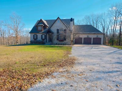 7607 N Angler Lane