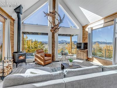 1023 Mexican Ridge Cir