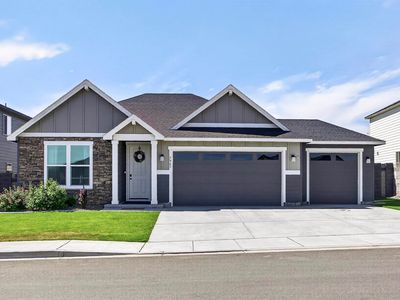 Property at 7963 Fortress St, West Richland, WA