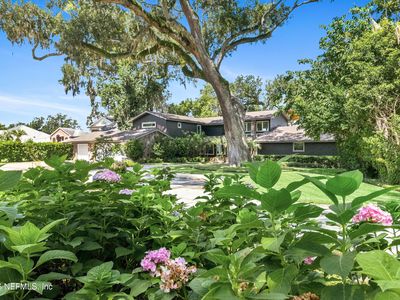 3076 ISSER Lane