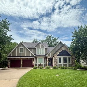 4208 NE Courtney Dr