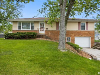 2706 W Huntington Dr