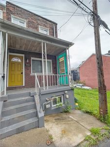 1444 Loraine St