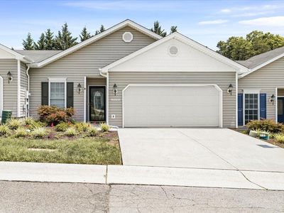 5009 Country Cottage Ln