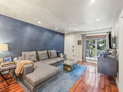 5055 Cedar Springs Rd #242