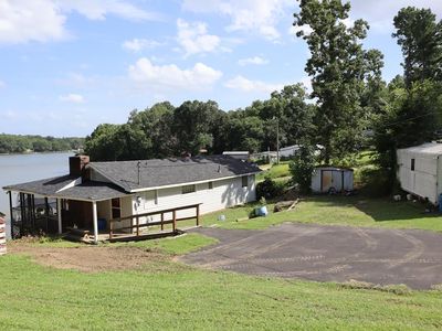 1186 Virginia Cir