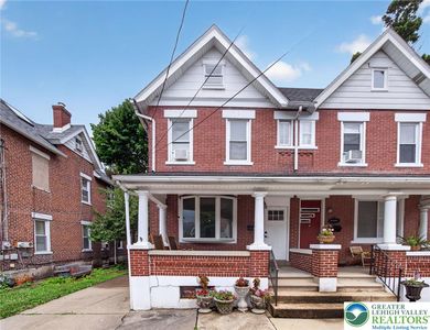 425 Ridge St