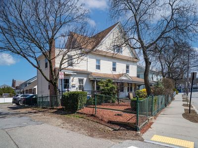 17-19 Crafts St