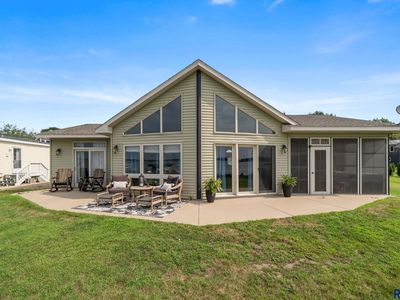 188 N Lake Dr