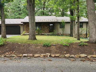 525 Forest Rd