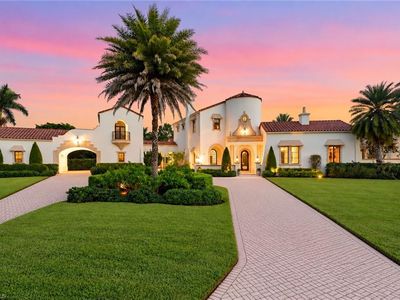 9546 Via Lago WAY