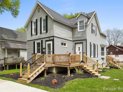 1100 Lincoln Ave NW