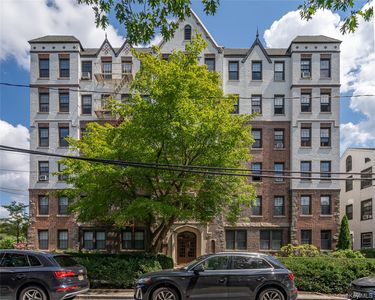 100 Parkway Road #4D