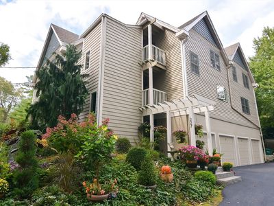 227 Reservoir St APT 4