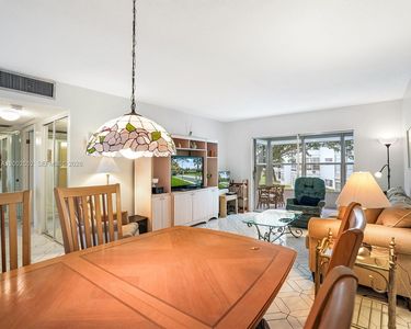 4806 NW 36th St APT 515