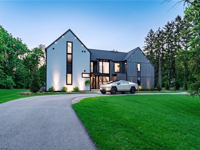 4320 Lander Rd