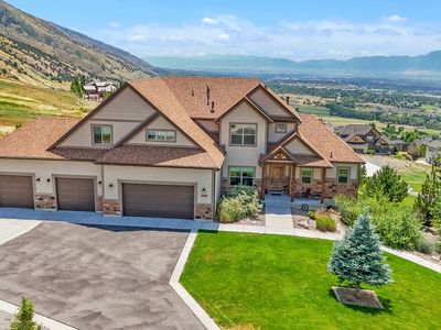 2330 E Meadow Lark Ln