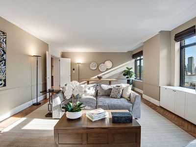 439 E 51st St APT 8A