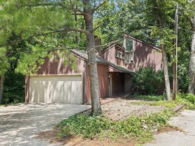 132 Rockland Dr