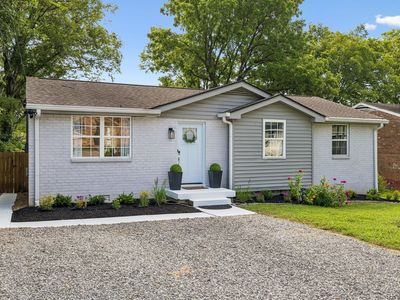 3236 Briarwick Dr