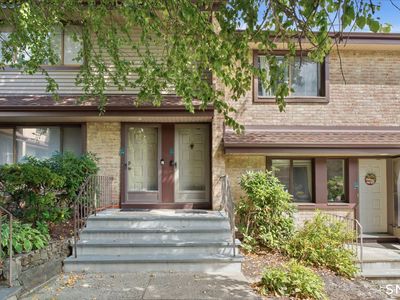2437 Bedford Street #C17