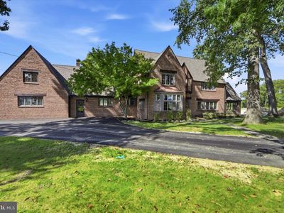 949 Swedesford Rd