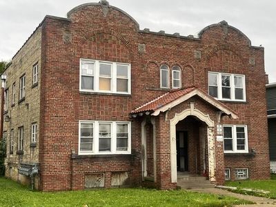 4720 N 37th STREET