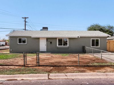 5703 W Sells Drive