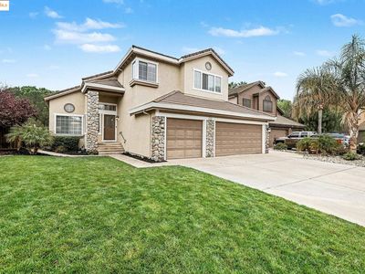 2127 Prestwick Dr
