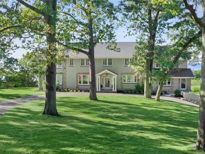 11 Arbutus Lane