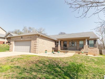 114 Vineland Parkway Dr