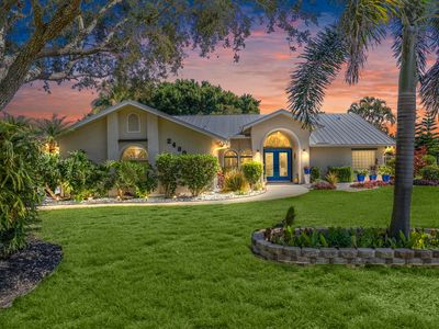 2489 NW Everglades Boulevard