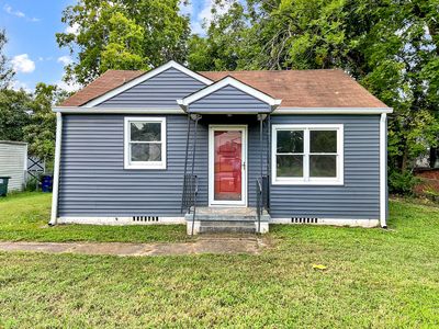 4902 Carolyn Ln