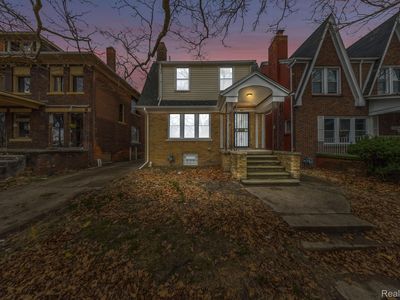 2681 Clairmount St