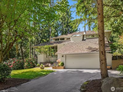 2911 216th Avenue NE