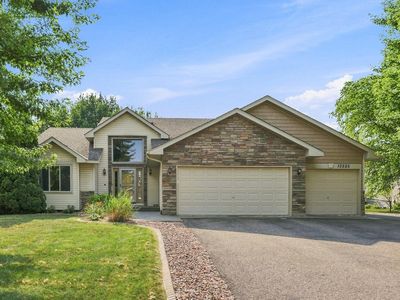 13525 Oakwood Dr