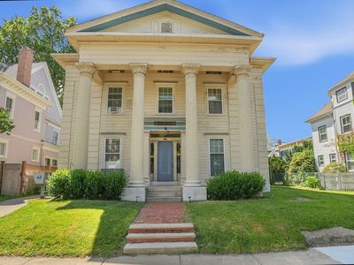 556 High St