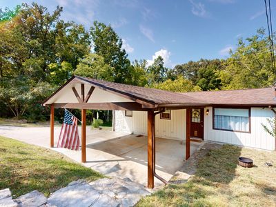 1392 Fairview Blvd