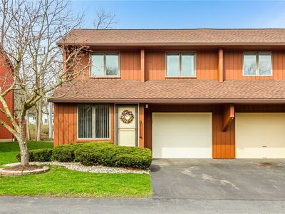 7 Treetop Dr