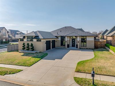 7600 NW 135th St
