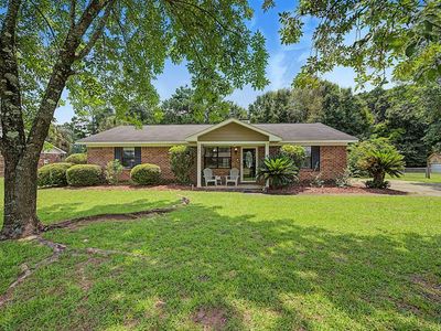 107 Clinton Ln