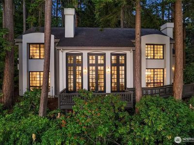 16818 Marine Drive