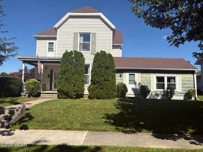 402 E Pearl St