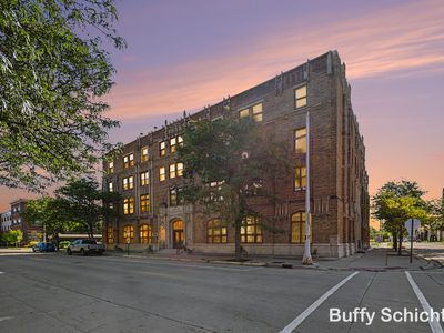 297 W Clay Ave APT 211
