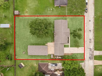 12206 Young Cir