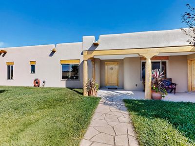 413 Mission Hills Rd