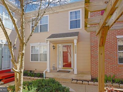 3943 Captain Molly Cir