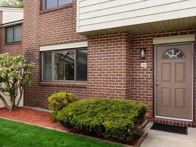 Property at 124 Greenbrook Dr Unit 124, Stoughton, MA