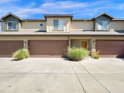 1440 E Tuscan Oak Way